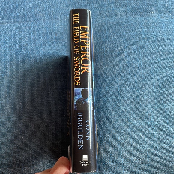 Emperor The Field of Swords (A Julius Caesar Novel) - Conn Iggulden. VG Cond. - Picture 6 of 10